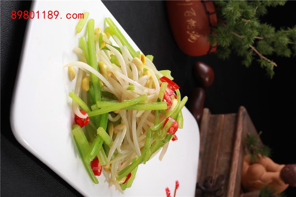 小芹菜拌豆芽